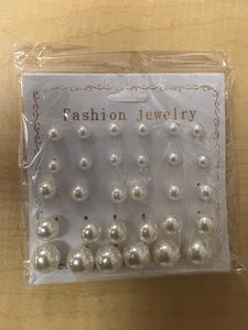 Pearl earring set