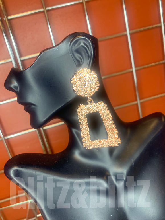 Gold fashion earrings